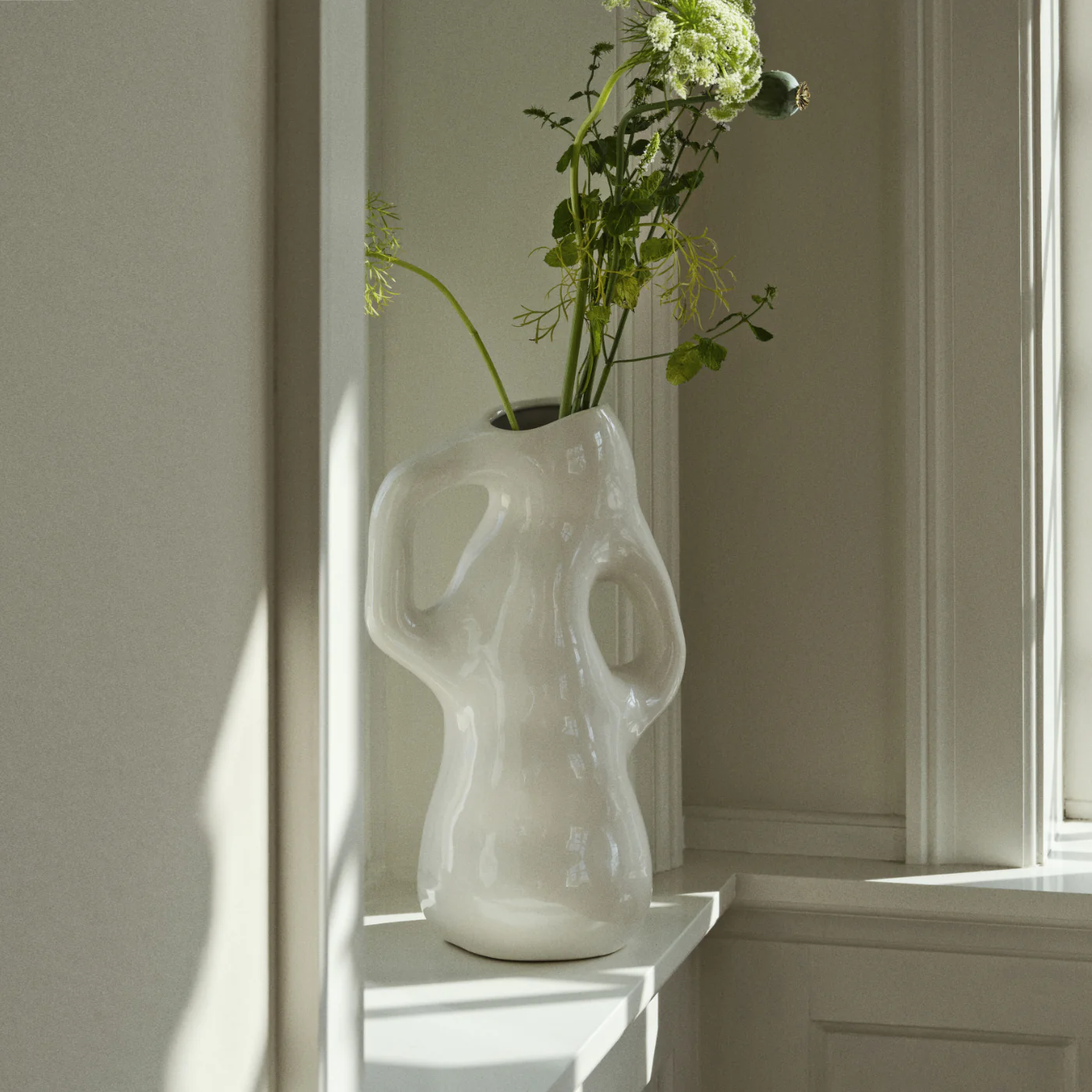 Orkemi Cream Wonky Vase - Image 4